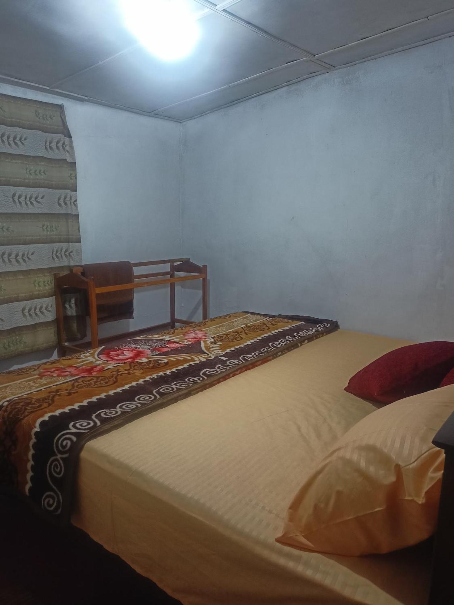 Dilani Adamspeak Riverstay Nallathanniya Ruang foto